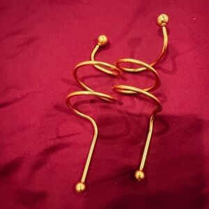 Chic Gold Swirl Earrings